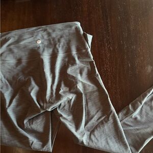 Lululemon Wunder Train 25” size 6 Heathered Gray good used